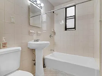 Rented by R New York