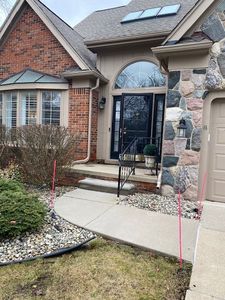 48061 Saint Andrews Sq, Plymouth, MI, 48170