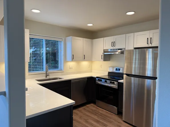 3007 SW 11th Ave #4, Portland, OR 97239