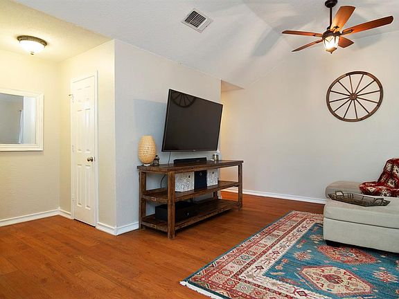 5th image of 6713 Basswood Dr