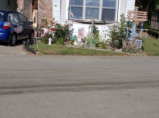 121 Gregory Dr, Pendleton, IN 46064