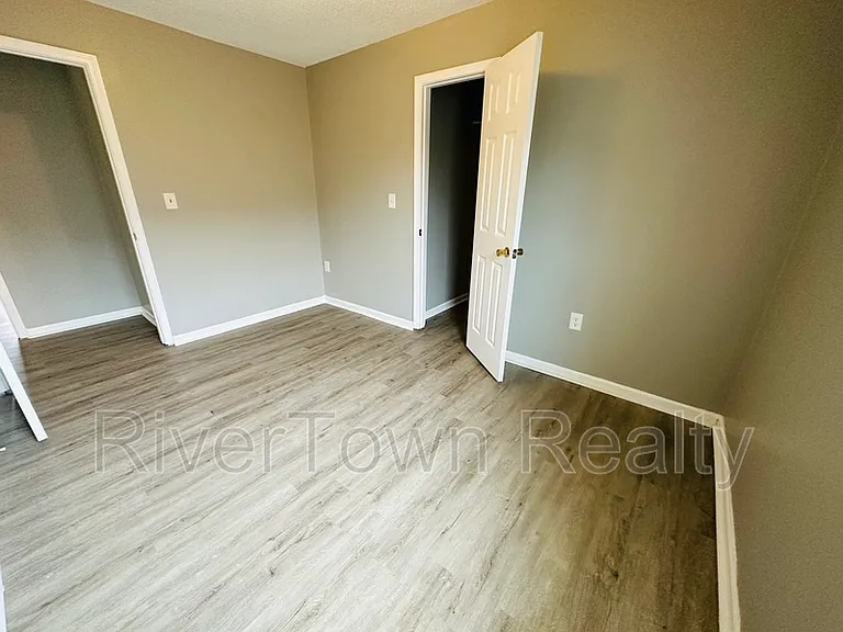 715 Ayers St — Photo 10