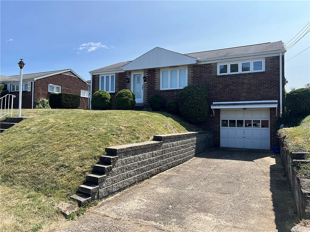 1048 North Ave photo 1