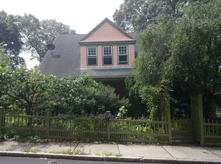 8 Park Ln, Jamaica Plain, MA 02130