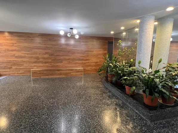 390 Rugby Road image 12 of 29