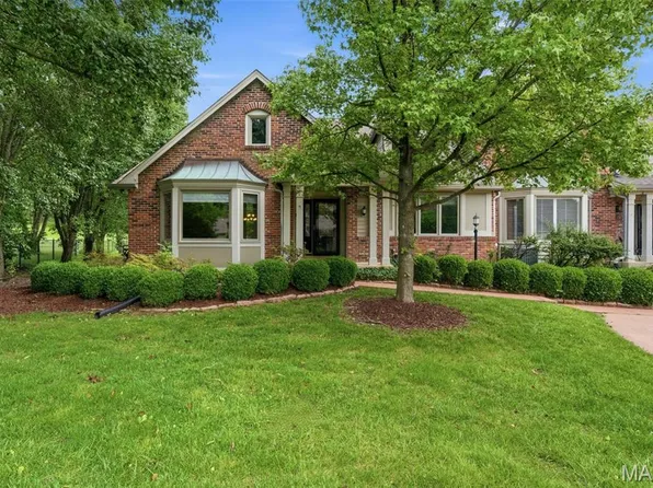 14300 Open Meadow Ct E, Chesterfield, MO 63017