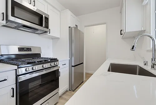 6633 Crenshaw Blvd #8 Photo 1 6633 Crenshaw Blvd #8 Photo 1