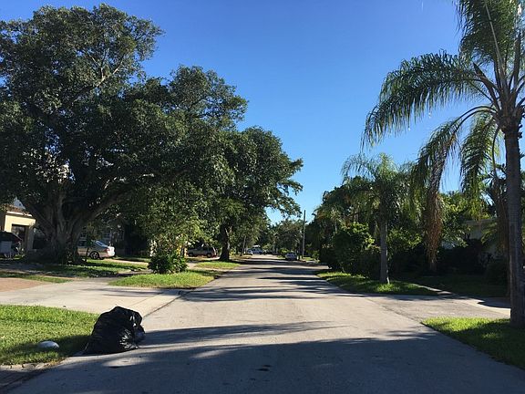 4th image of 8260 N Bayshore Dr