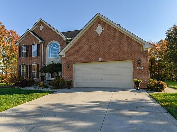 3rd image of 9199 Ashcroft Ln
