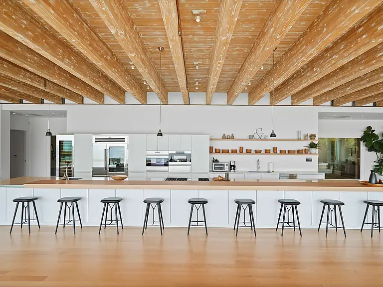 Casual dining for up to nine at the kitchen island bar.