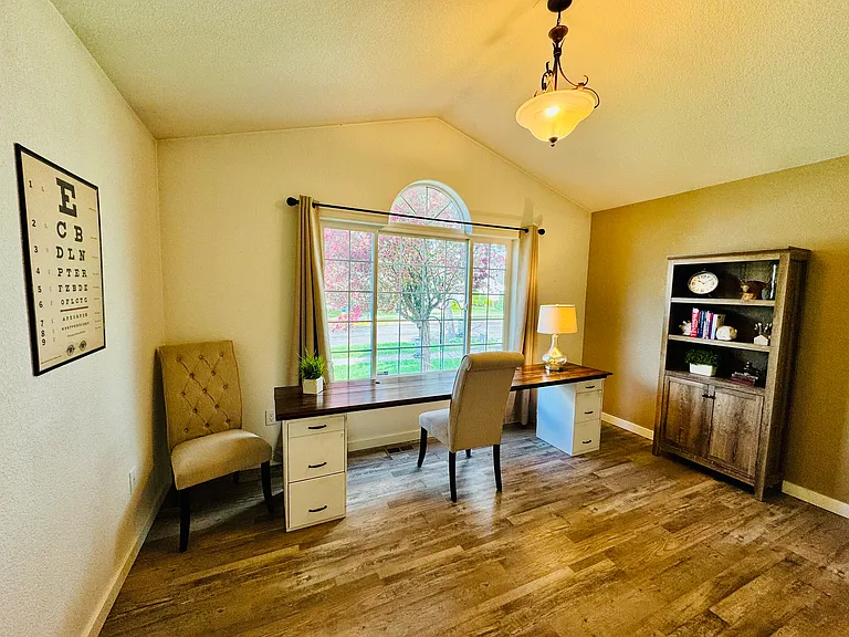 3916 Concord Dr — Photo 11