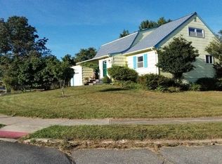 180 Clover Hill Dr, Flanders, NJ 07836