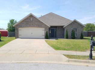 2902 S C St, Rogers, AR 72758