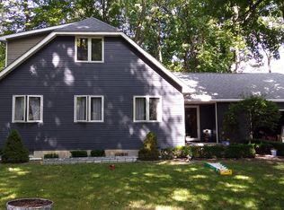 1918 Hugo St, Saint Clair, MI