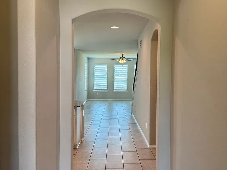 7207 Fallen Crest Ln — Photo 2