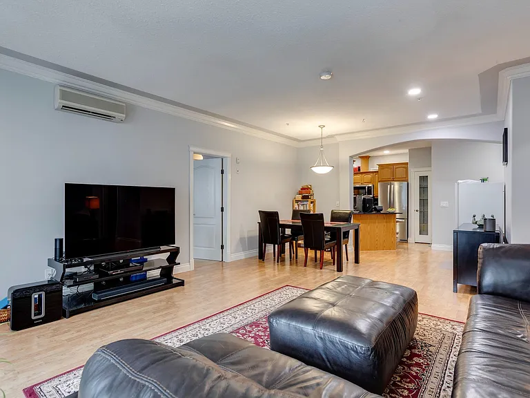 10178 117th St NW #205 — Photo 35