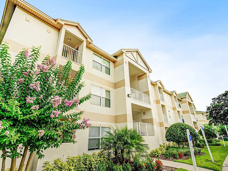 The Club at Sugar Mill Apartments — Photo 18