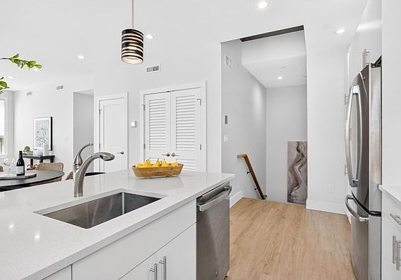 3rd image of 1246 Broadway #3