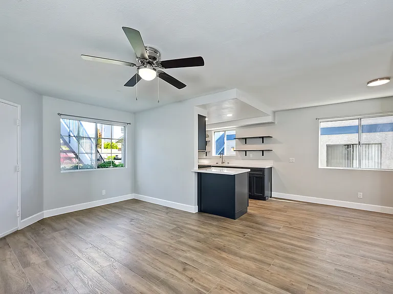 311 S Horne St #B — Photo 5