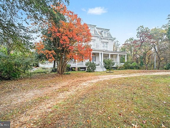 5th image of 900 Ficklen Rd