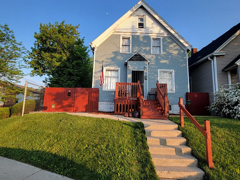 435A W Auer Ave — Photo 4