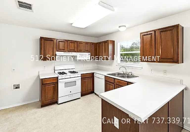 220 Peppergrass Cv — Photo 12