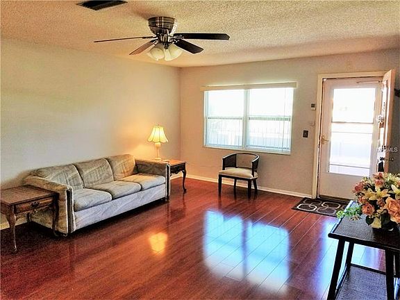 4th image of 5623 80th St N Unit 412