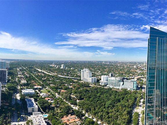 5th image of 1451 Brickell Ave #S8