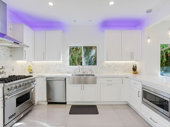5th image of 1551 Greenfield Ave APT 101