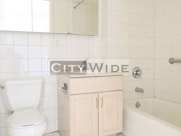 5th image of 340 E 29th St APT 10B
