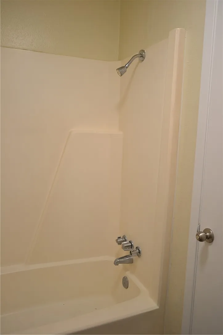 2 bed, 1.5 bath, 948 sqft, $1,025 — Photo 4