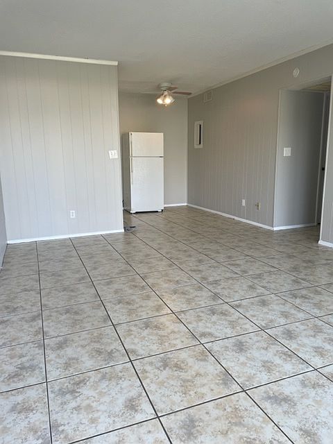 1st image of 1852A Golf View Ave #5