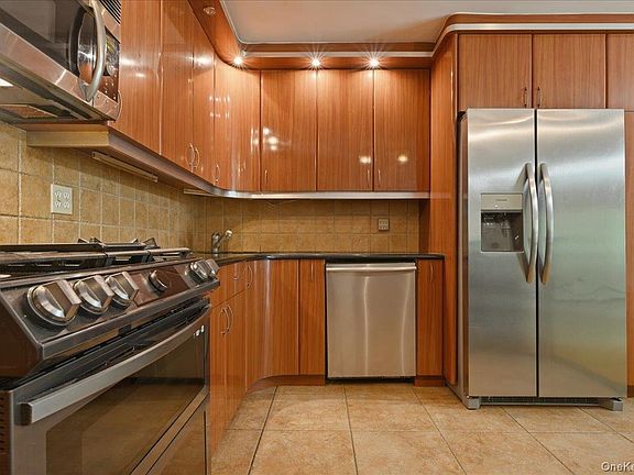 5th image of 7116 162nd Street #2
