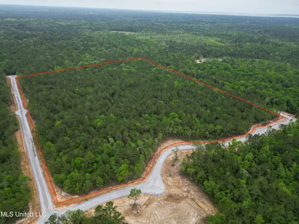 18195 Lazy Oaks Trl, Kiln, MS 39556
