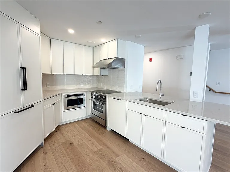 6 Elm St #6 — Photo 4