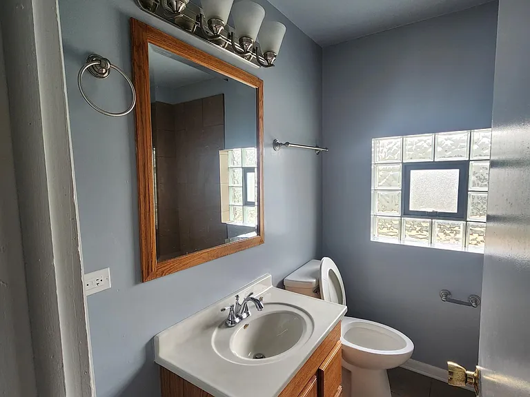 2044 High St #2 — Photo 10