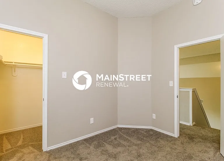 6856 Driffield Cir E — Photo 10