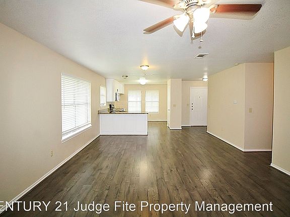 2nd image of 5400 San Jacinto Dr