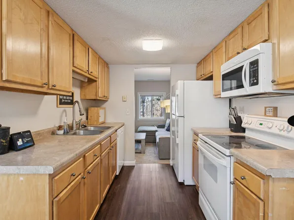 7510 Germane Trl, Apple Valley, MN 55124