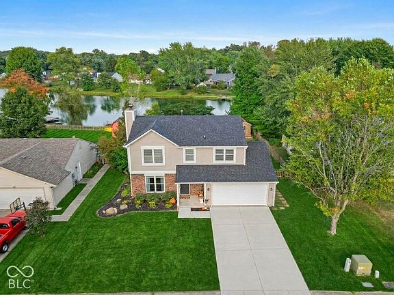 2nd image of 8465 Summertree Ln