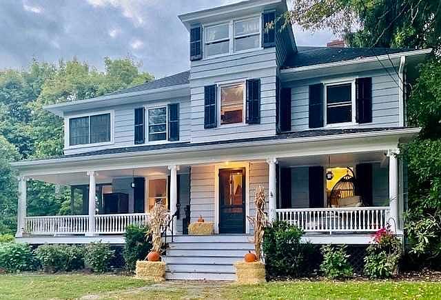 1st image of 25 Reservoir Dr
