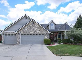 4905 W Oriole Ave, Visalia, CA 93291