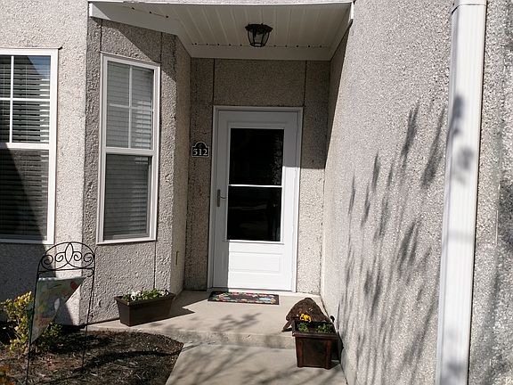 Entry with Screen Door 