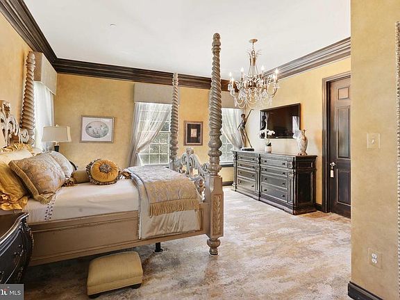 4th image of 6301 Canter Way #17