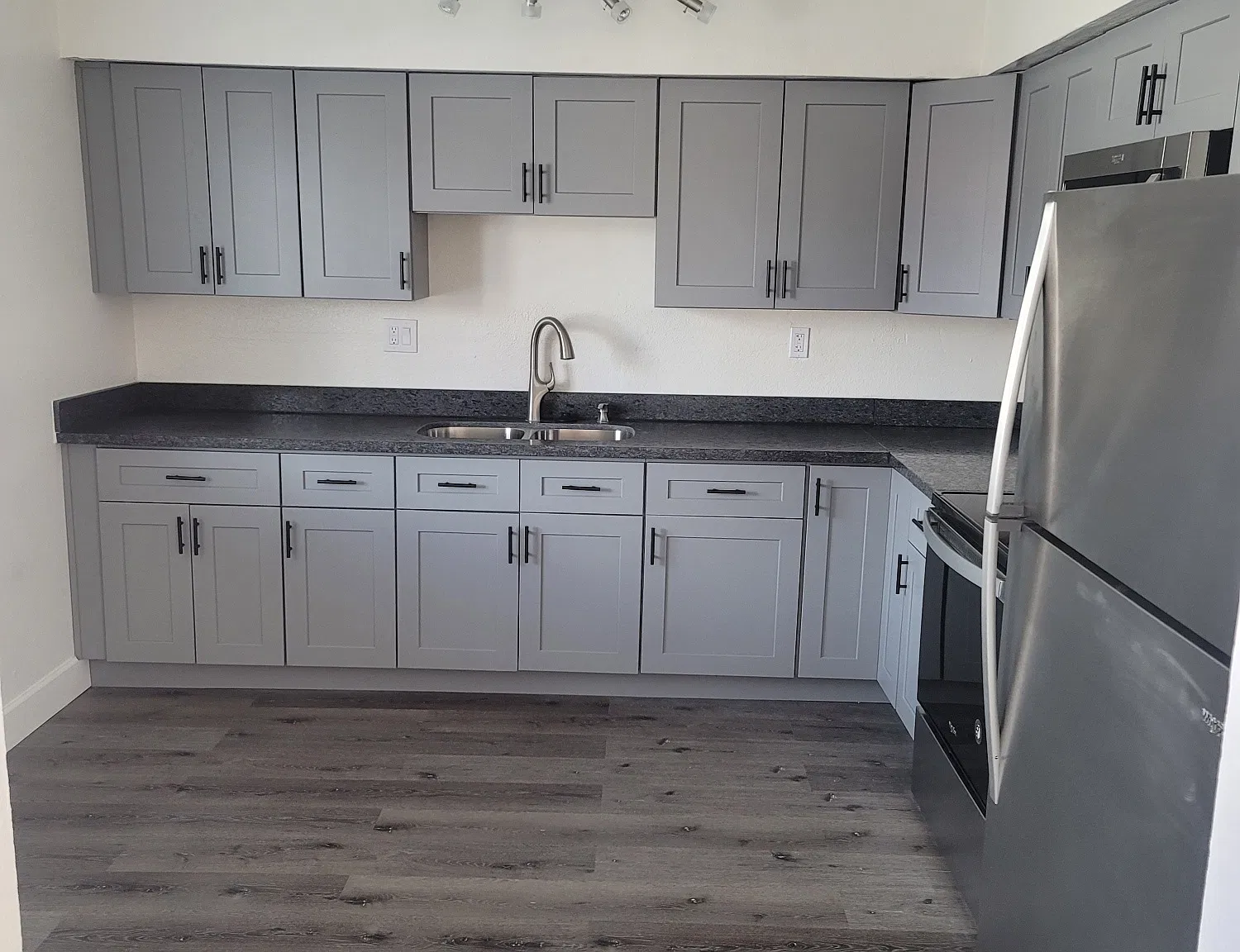 1 bed, 600 sqft, $995 — Photo 3