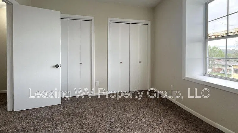 2 bed, 1.5 bath, 960 sqft, $975 — Photo 4
