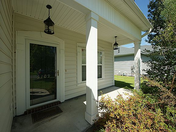 3rd image of 5109 Birdie Ln