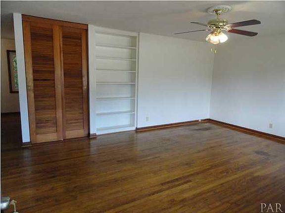2nd image of 3610 Forest Glen Dr
