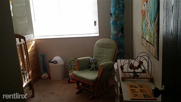Dane's room1