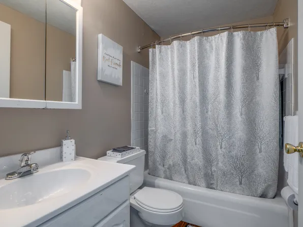 Kerrybrook Apartments, 1837 S Raccoon Rd #A6ac282df, Youngstown, OH 44515